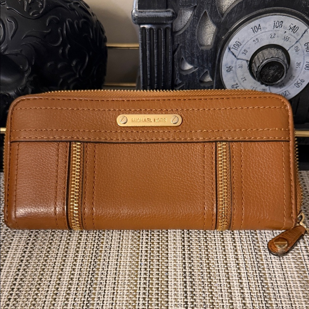 Michael Kors Tan Leather Zip Wallet full size